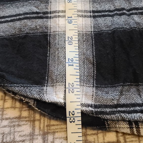 Plaid Top - Picture 4 of 4